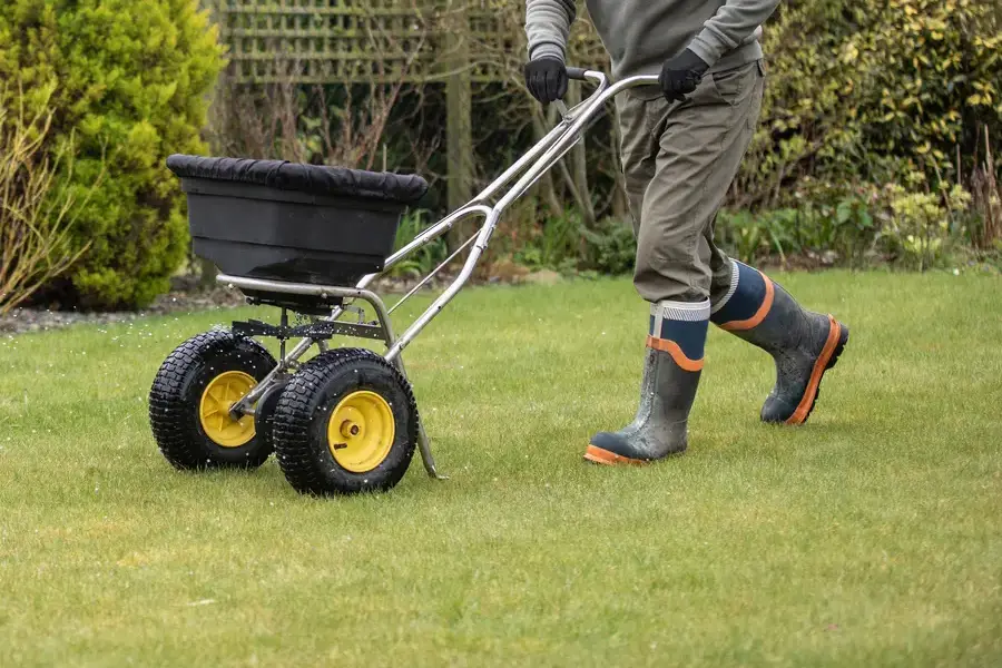 Expert Lawn Fertilization New Baltimore, MI Expert Lawn Fertilization New Baltimore, MI